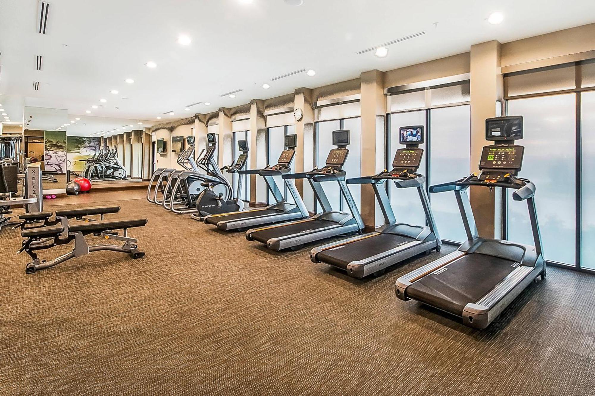 Courtyard By Marriott North Hotel